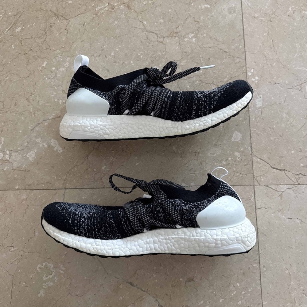 Adidas by Stella McCarthy 9.5 black tennis shoes